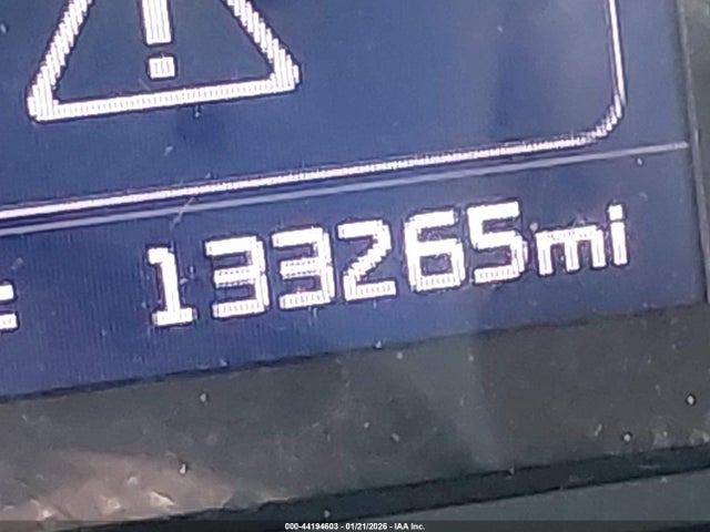 KNDMB5C14H6283752 KIA SEDONA LX