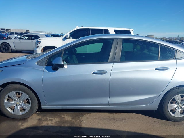 1G1BC5SM2H7147106 Chevrolet Cruze Ls Auto