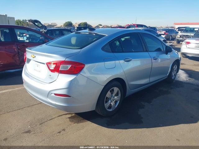 1G1BC5SM2H7147106 Chevrolet Cruze Ls Auto