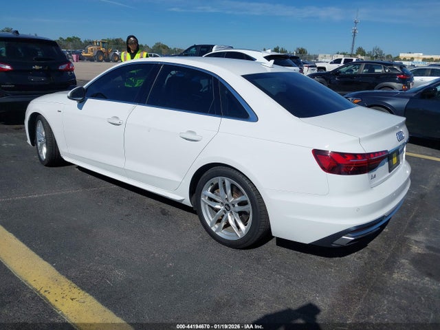 2020 AUDI A4 WAUENAF41LN009267 Photo 2