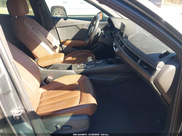 2017 AUDI A4 WAUGMAF46HA149440 Photo 4