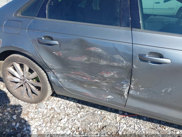 2017 AUDI A4 WAUGMAF46HA149440 Photo 5