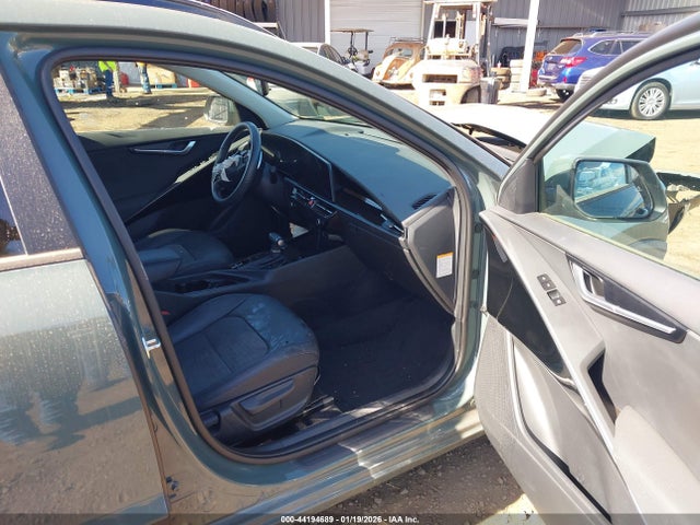 Продажа на аукционе авто 2024 Kia Niro Ex, vin: KNDCR3LE8R5188066, номер лота: 44194689
