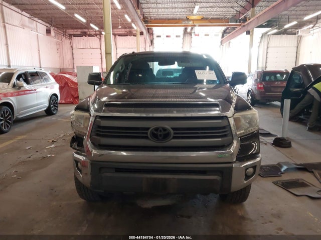 5TFDM5F1XEX054830 Toyota Tundra Sr5 4.6l V8