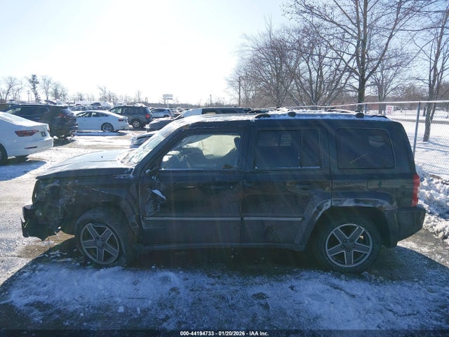 2008 Jeep Patriot Limited მანქანა იყიდება აუქციონზე, vin: 1J8FT48W88D752897, აუქციონის ნომერი: 44194733