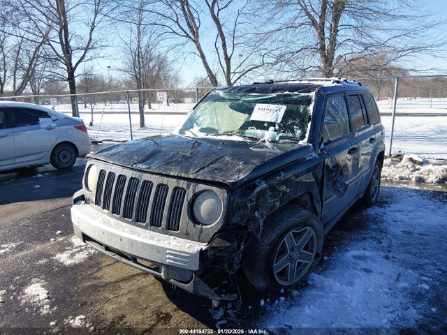 2008 Jeep Patriot Limited მანქანა იყიდება აუქციონზე, vin: 1J8FT48W88D752897, აუქციონის ნომერი: 44194733