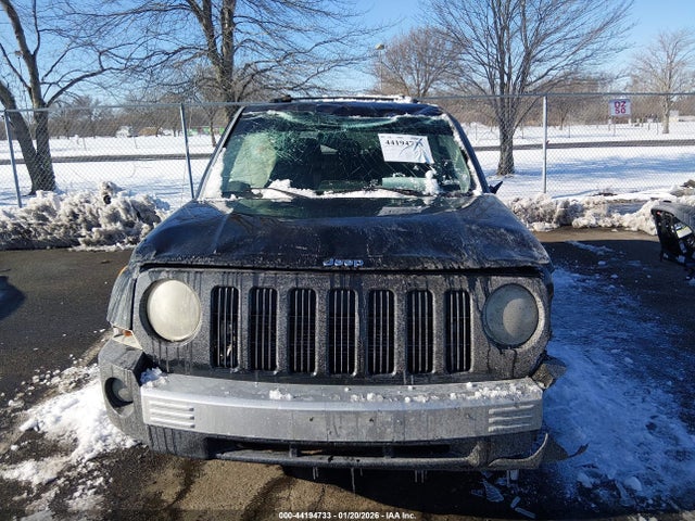 2008 Jeep Patriot Limited მანქანა იყიდება აუქციონზე, vin: 1J8FT48W88D752897, აუქციონის ნომერი: 44194733