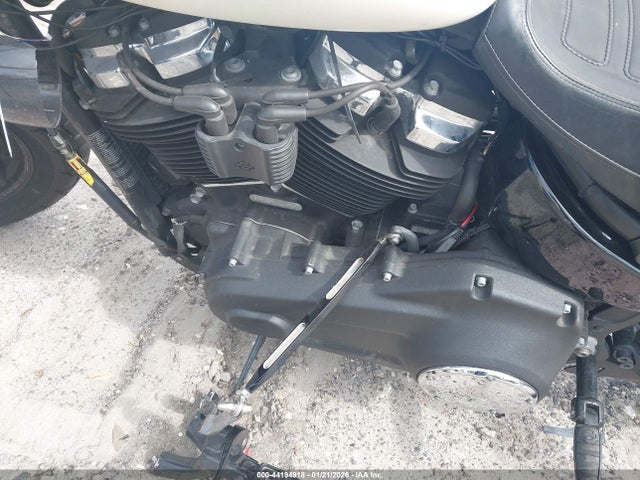 1HD1YKJ22KB036965 Harley-Davidson FXFB
