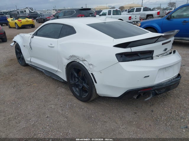 2018 CHEVROLET CAMARO 1G1FH1R76J0179812 Photo 2