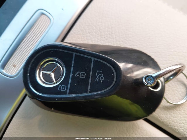 Aukcja sprzedaży 2024 Mercedes-benz C 300, vin: W1KAF4GB4RR173021, numer aukcji: 44194957