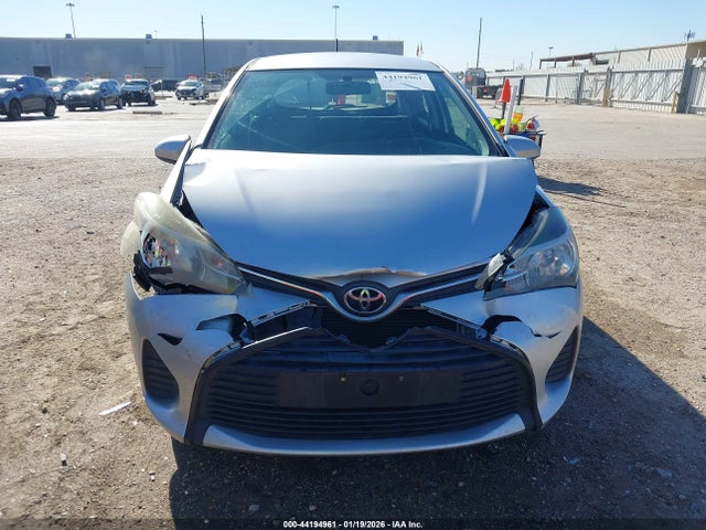 VNKJTUD3XFA029006 Toyota YARIS L