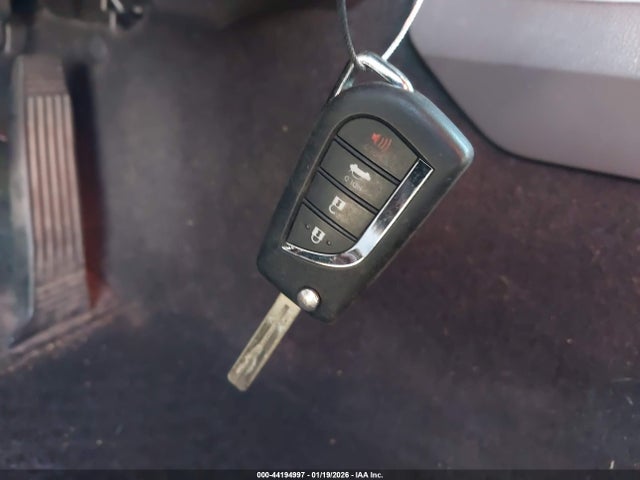 4T1B11HK9JU623642 Toyota CAMRY SE