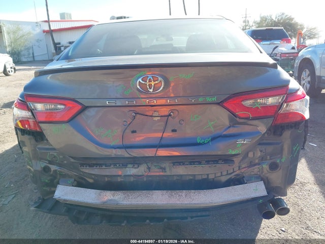 4T1B11HK9JU623642 Toyota CAMRY SE