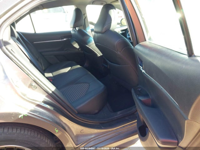 4T1B11HK9JU623642 Toyota CAMRY SE