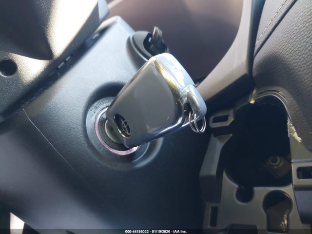 4T3LWRFV4RU118676 Toyota Rav4 Hybrid Le