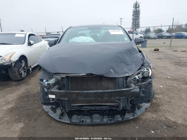 5NPD84LF4JH354643 Hyundai ELANTRA SEL