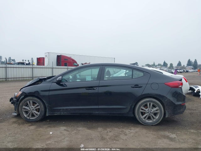 5NPD84LF4JH354643 Hyundai ELANTRA SEL