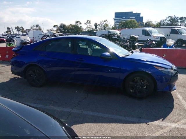 KMHLM4AG1PU397186 Hyundai ELANTRA SEL