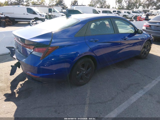 KMHLM4AG1PU397186 Hyundai ELANTRA SEL