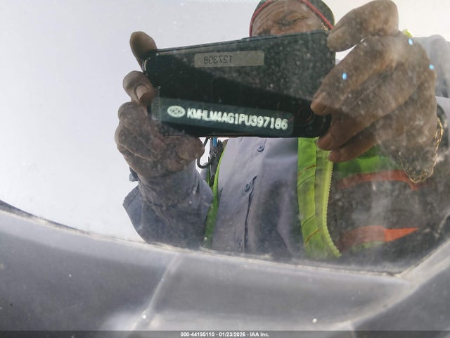 KMHLM4AG1PU397186 Hyundai ELANTRA SEL