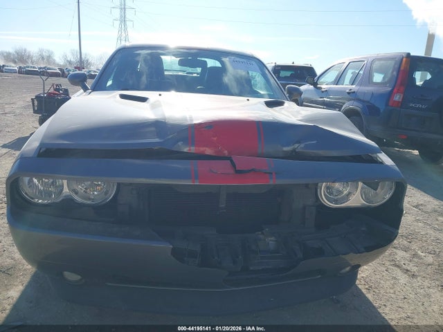 44195141 :رقم المزاد ، 2C3CDYAG2CH262392 vin ، 2012 Dodge Challenger Sxt مزاد بيع