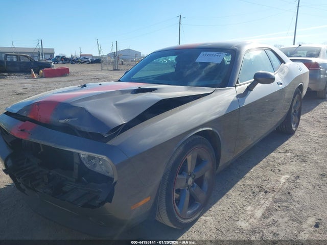 44195141 :رقم المزاد ، 2C3CDYAG2CH262392 vin ، 2012 Dodge Challenger Sxt مزاد بيع
