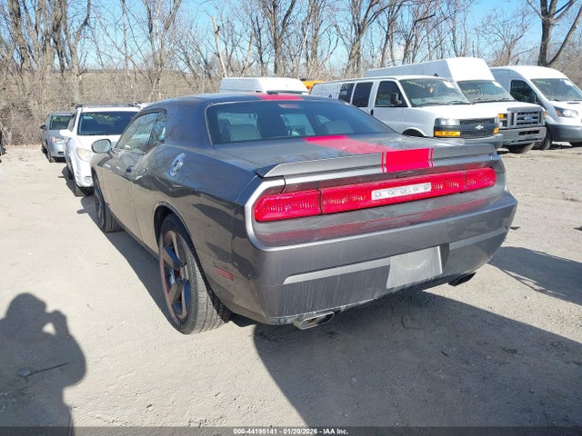 44195141 :رقم المزاد ، 2C3CDYAG2CH262392 vin ، 2012 Dodge Challenger Sxt مزاد بيع