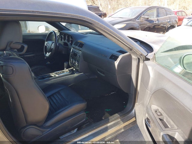 44195141 :رقم المزاد ، 2C3CDYAG2CH262392 vin ، 2012 Dodge Challenger Sxt مزاد بيع