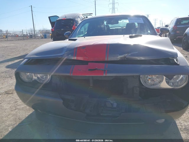 44195141 :رقم المزاد ، 2C3CDYAG2CH262392 vin ، 2012 Dodge Challenger Sxt مزاد بيع