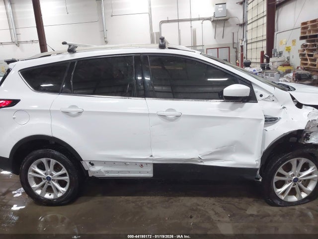 1FMCU9G9XHUD41626 Ford ESCAPE SE