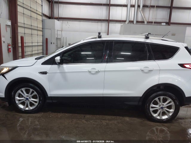 1FMCU9G9XHUD41626 Ford ESCAPE SE