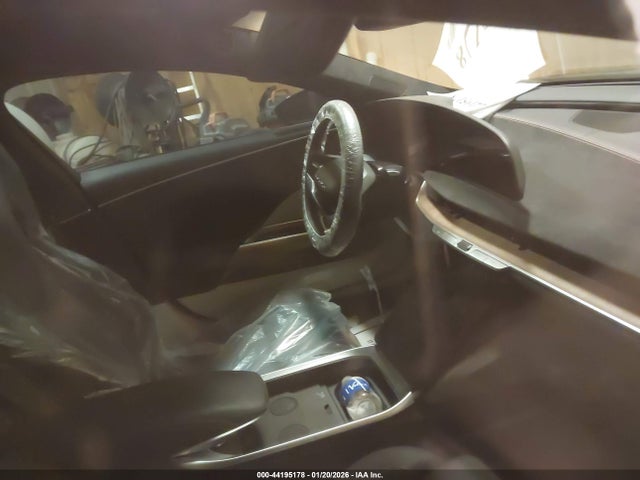 44195178 :رقم المزاد ، 50EA1GBAXSA004257 vin ، 2025 Lucid Air Grand Touring مزاد بيع