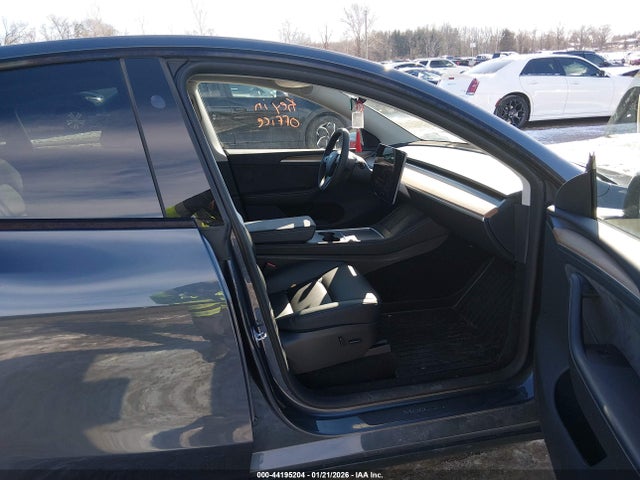 2023 TESLA MODEL Y 7SAYGDEE0PA157310 Photo 4