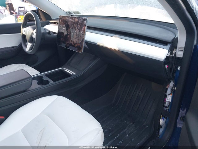 2021 TESLA MODEL Y 5YJYGDEE5MF210479 Photo 4