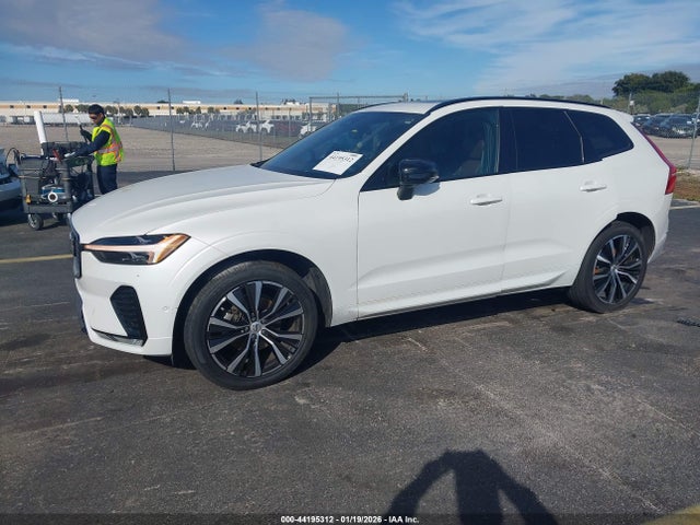 2023 VOLVO XC60 YV4L12DLXP1376233 Photo 1