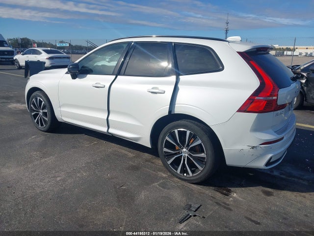 2023 VOLVO XC60 YV4L12DLXP1376233 Photo 2
