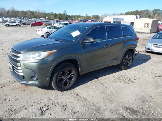 5TDBZRFH8JS845838 Toyota Highlander Le