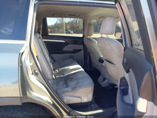 5TDBZRFH8JS845838 Toyota Highlander Le