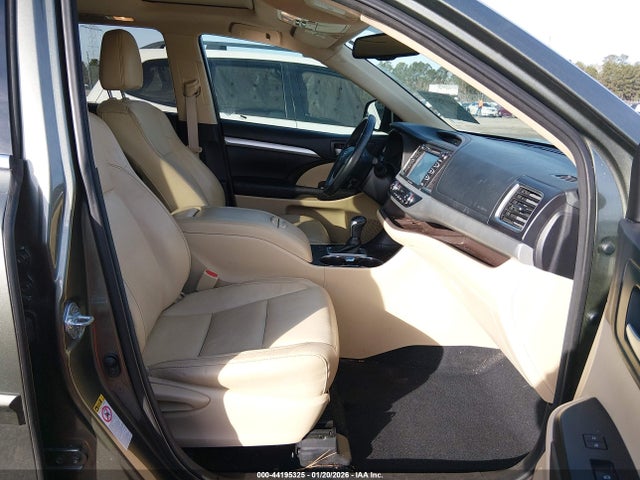 2016 TOYOTA HIGHLANDER 5TDKKRFH9GS173558 Photo 4