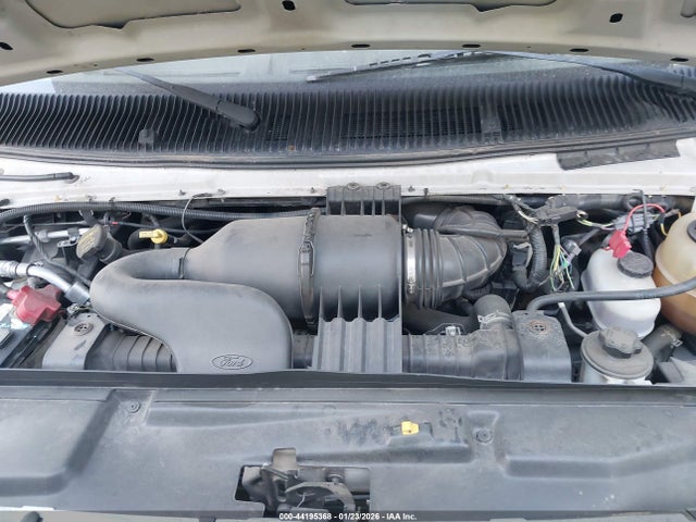 Ford E-450 Cutaway 2014 1FDXE4FS8EDA46333 Image 10