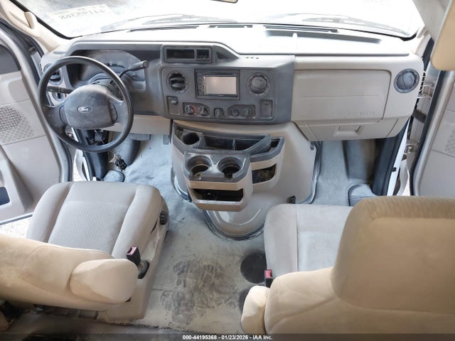Ford E-450 Cutaway 2014 1FDXE4FS8EDA46333 Image 18