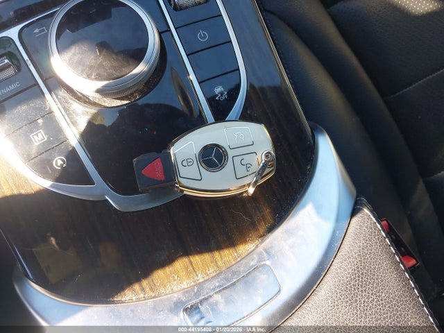 Продажа на аукционе авто 2019 Mercedes-benz Glc 300, vin: WDC0G4JBXKV127583, номер лота: 44195408