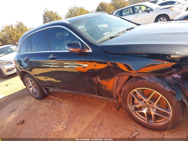 Продажа на аукционе авто 2019 Mercedes-benz Glc 300, vin: WDC0G4JBXKV127583, номер лота: 44195408