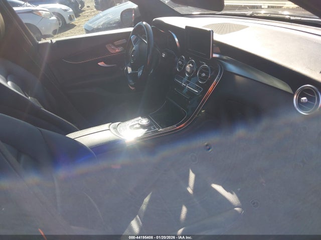 Продажа на аукционе авто 2019 Mercedes-benz Glc 300, vin: WDC0G4JBXKV127583, номер лота: 44195408