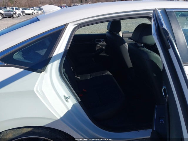 Honda Civic Touring 2024 2HGFE1F99RH328079 Image 8
