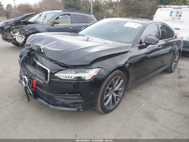 44195417 :رقم المزاد ، LVY982AK4JP005702 vin ، 2018 Volvo S90 T5 Momentum مزاد بيع