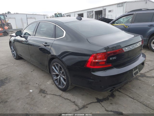44195417 :رقم المزاد ، LVY982AK4JP005702 vin ، 2018 Volvo S90 T5 Momentum مزاد بيع