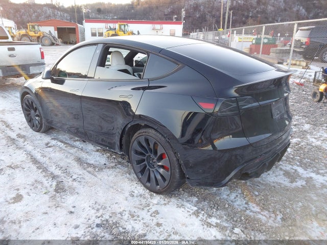 2022 TESLA MODEL Y 7SAYGDEF9NF397030 Photo 2