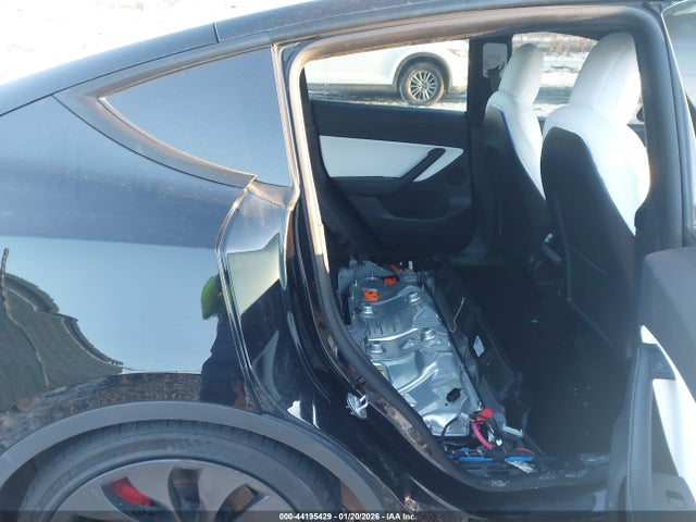 2022 TESLA MODEL Y 7SAYGDEF9NF397030 Photo 7