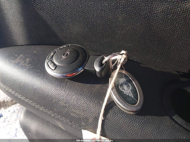 2016 MINI COUNTRYMAN WMWZC5C56GWP49344 Photo 10